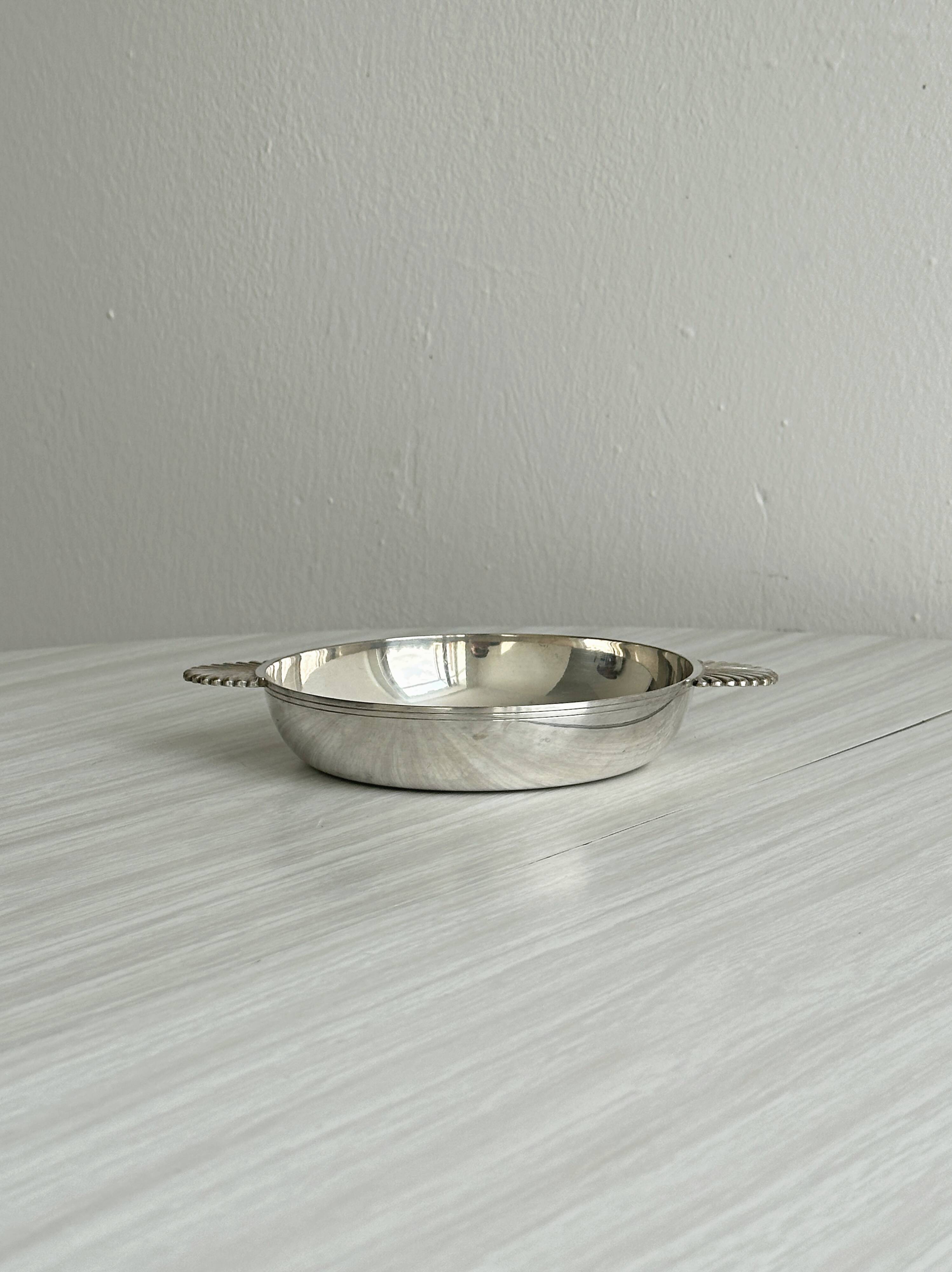 Coupe argentée anses coquille vintage