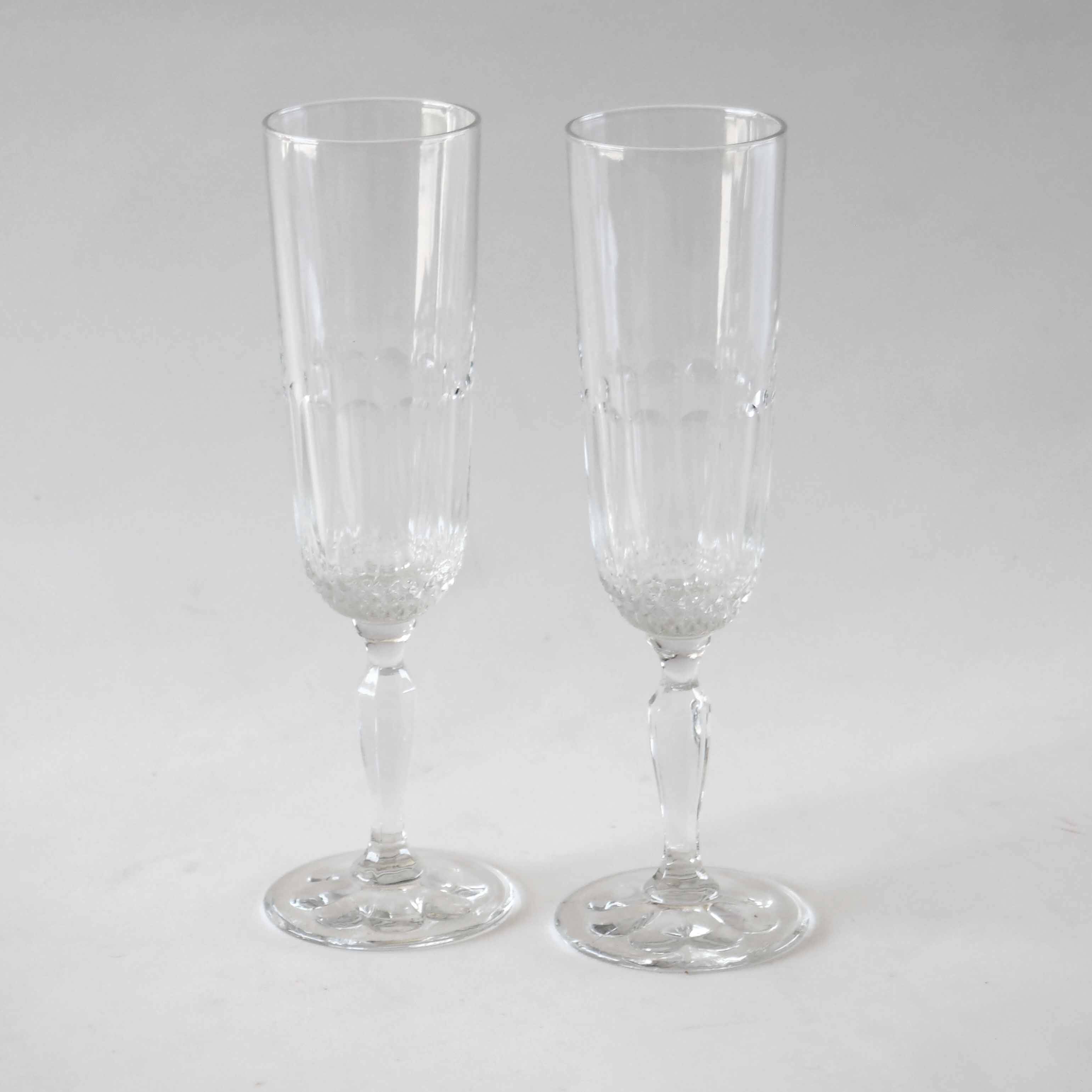 Pair of fluted flutes