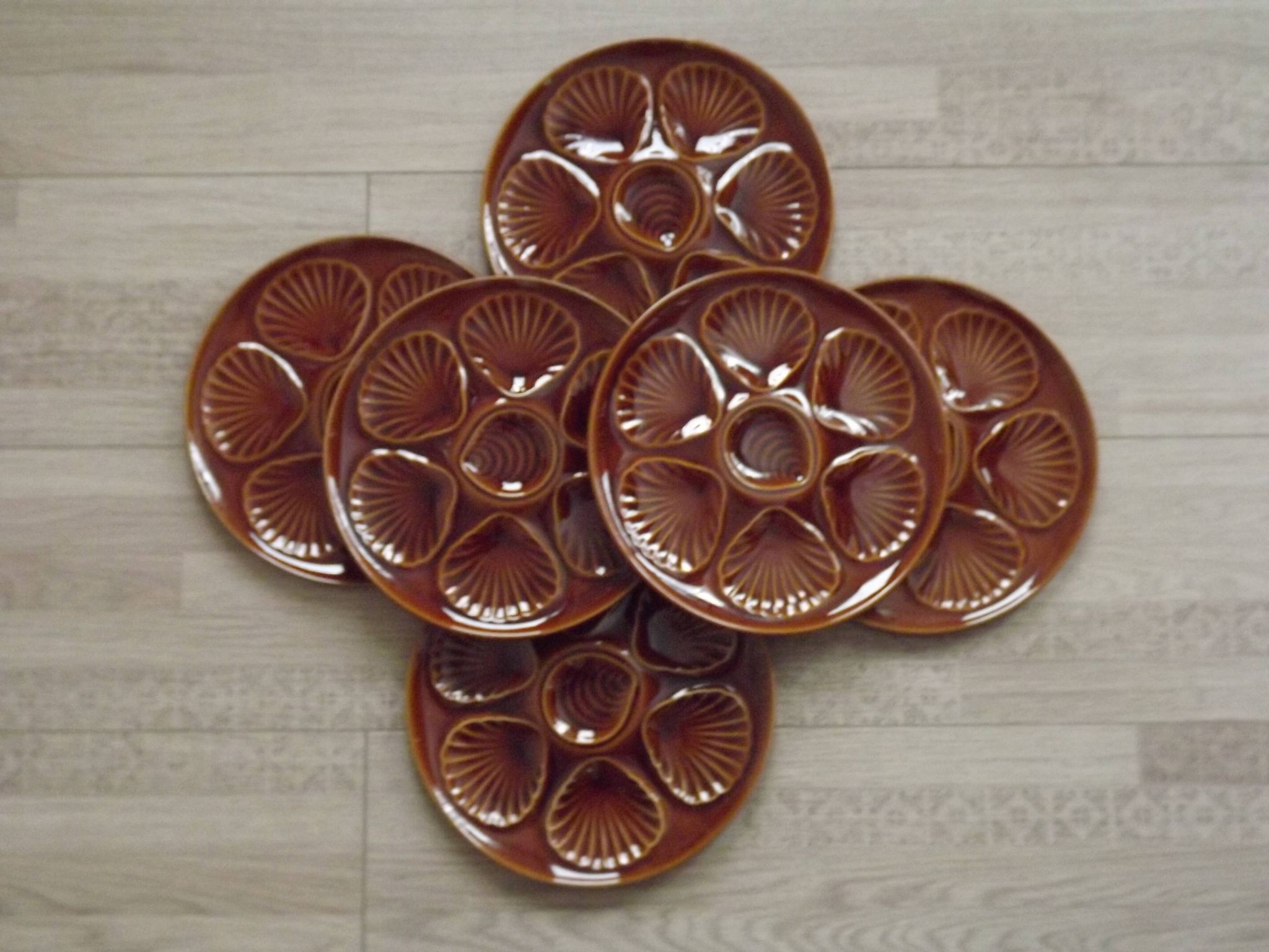 Set of 6 brown majolica oyster plates for 6 oysters and lemon 4951