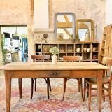 Farm table