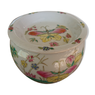 Hand-painted porcelain spice pot