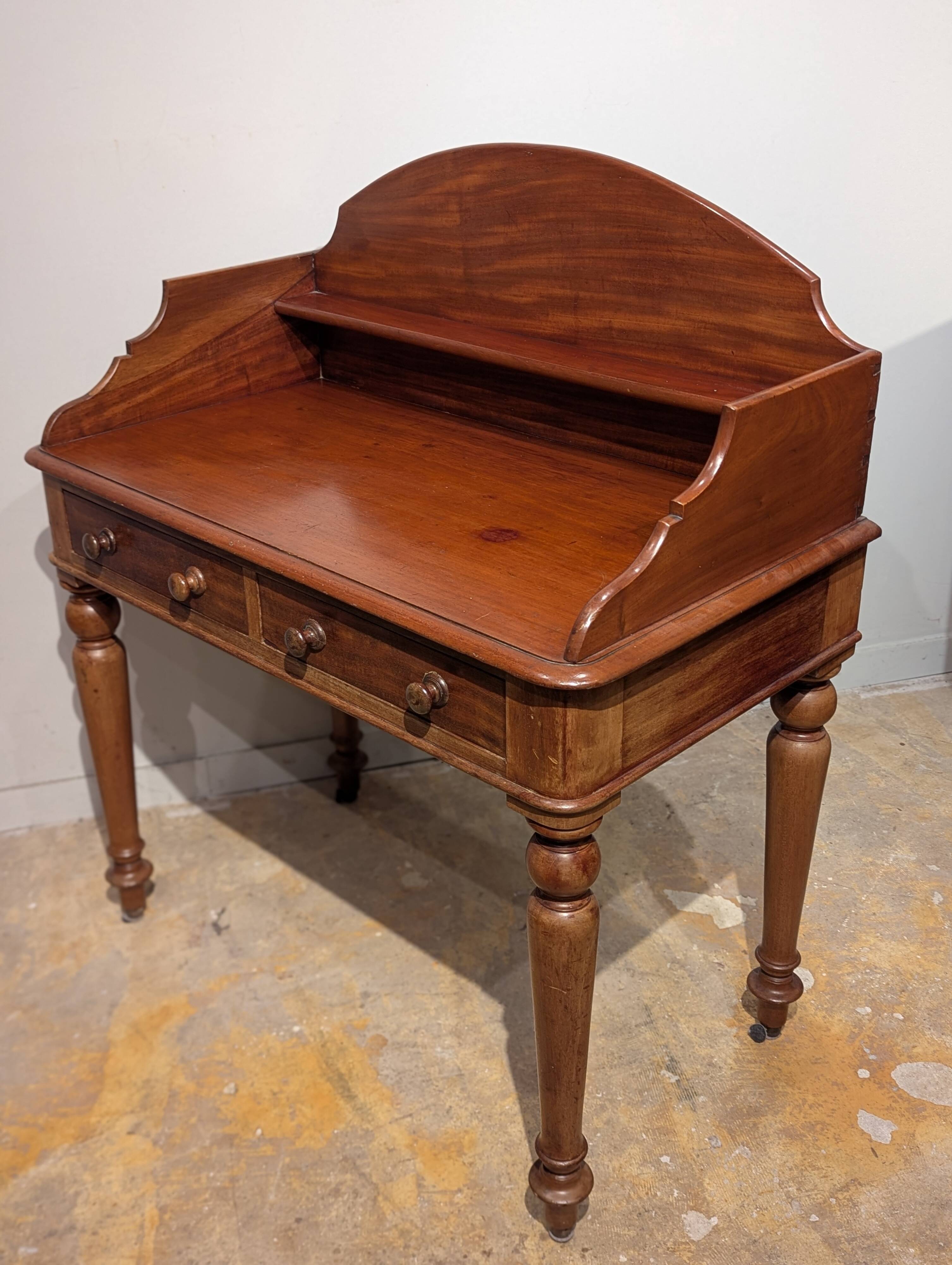 English mahogany desk