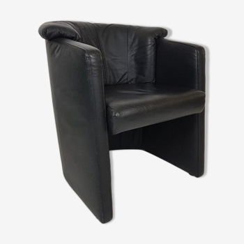 Fauteuil en cuir noir Rolf Benz