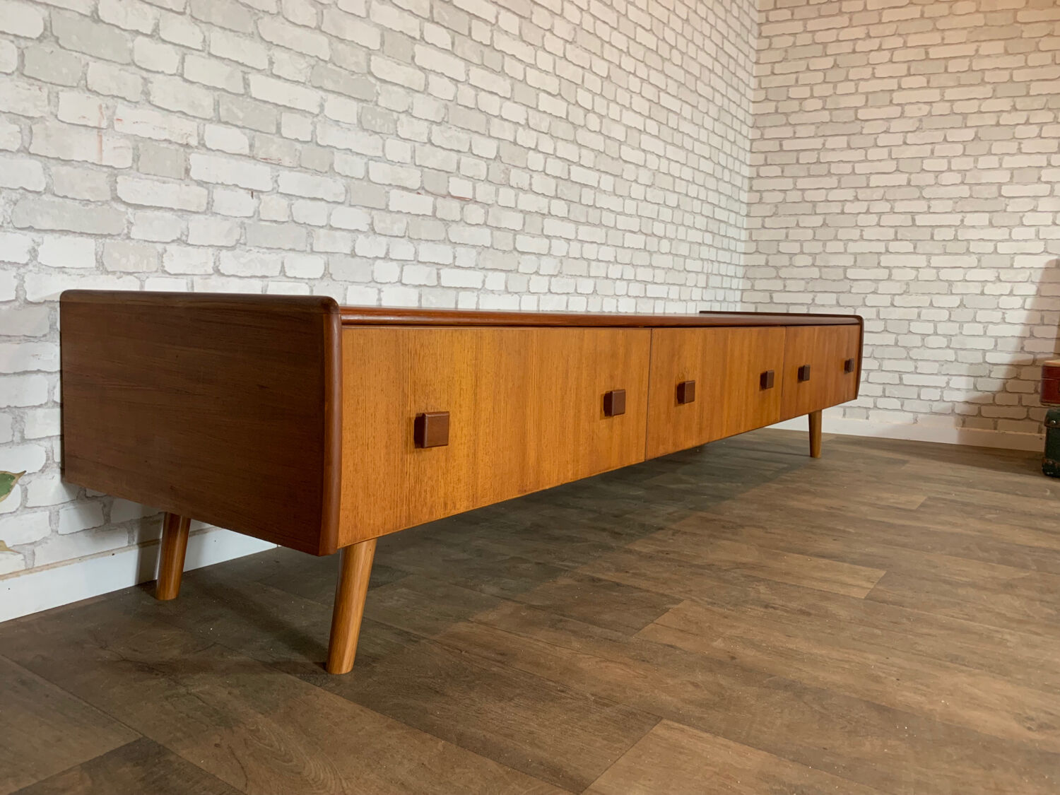 Low teak sideboard 1970