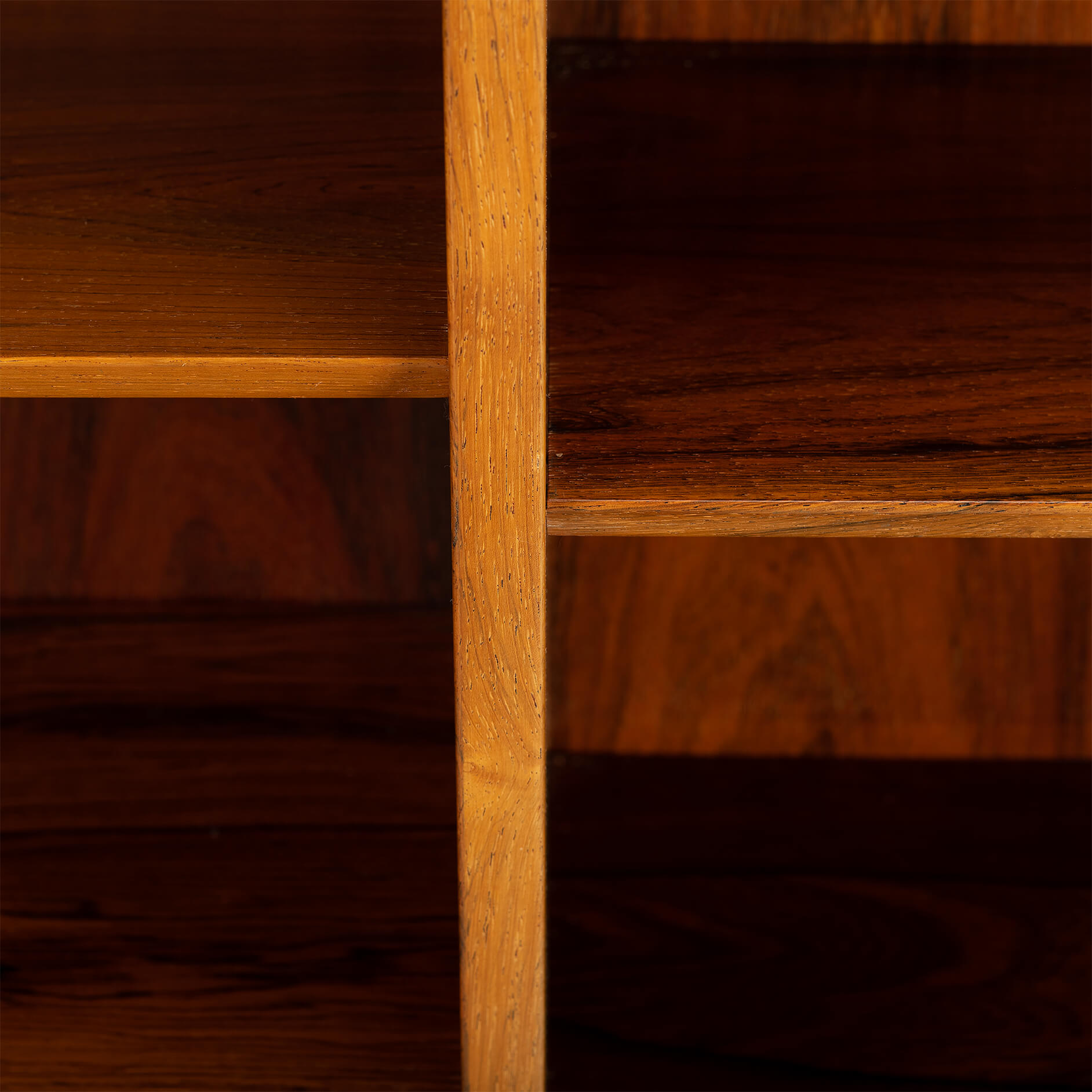 Low rosewood bookcase by Hundevad & Co, 1960