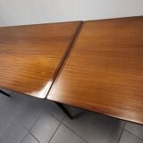 Table extendable to 230 cm