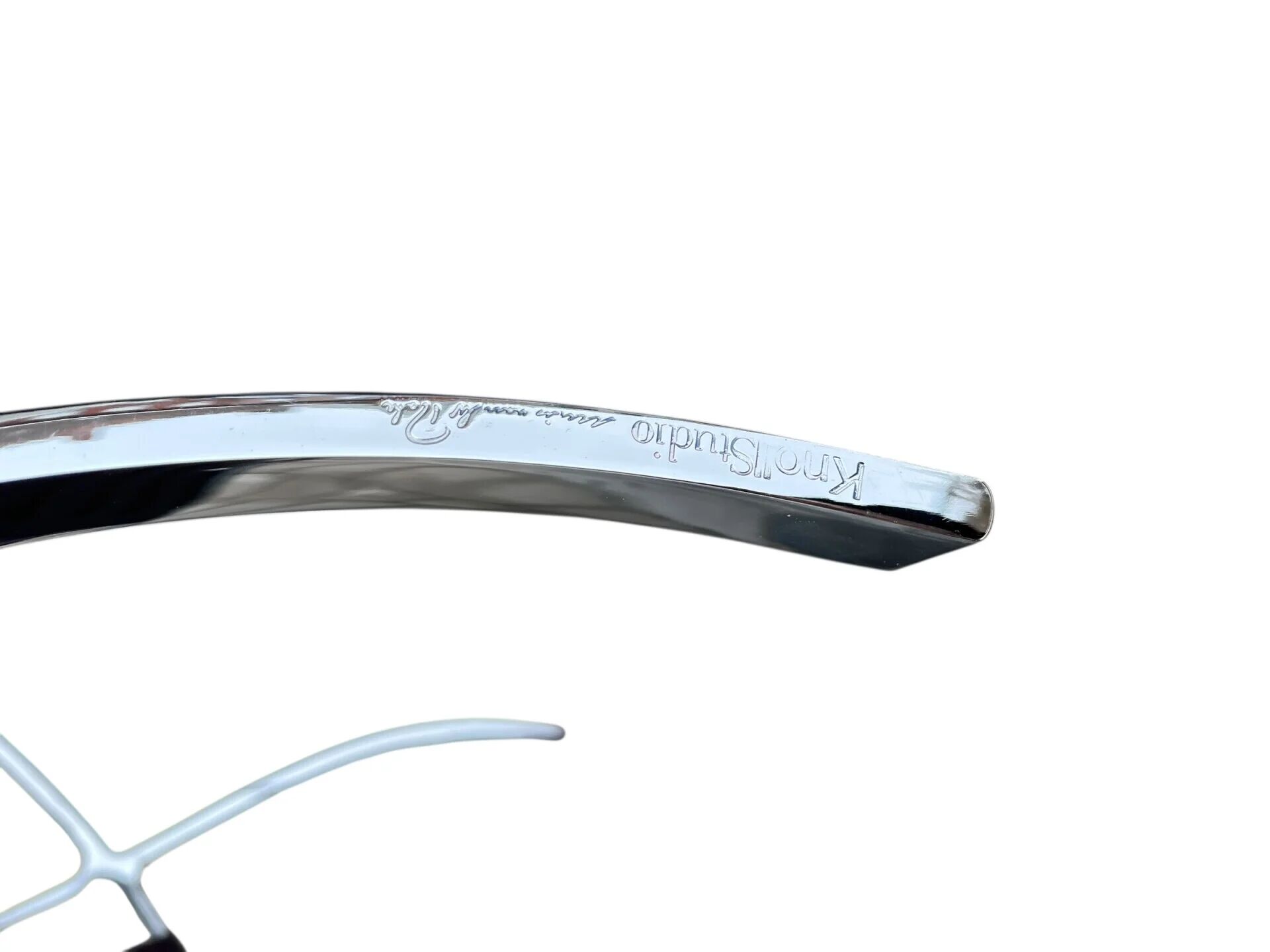 Purple lounge chair Barcelona by Mies van der Rohe for Knoll