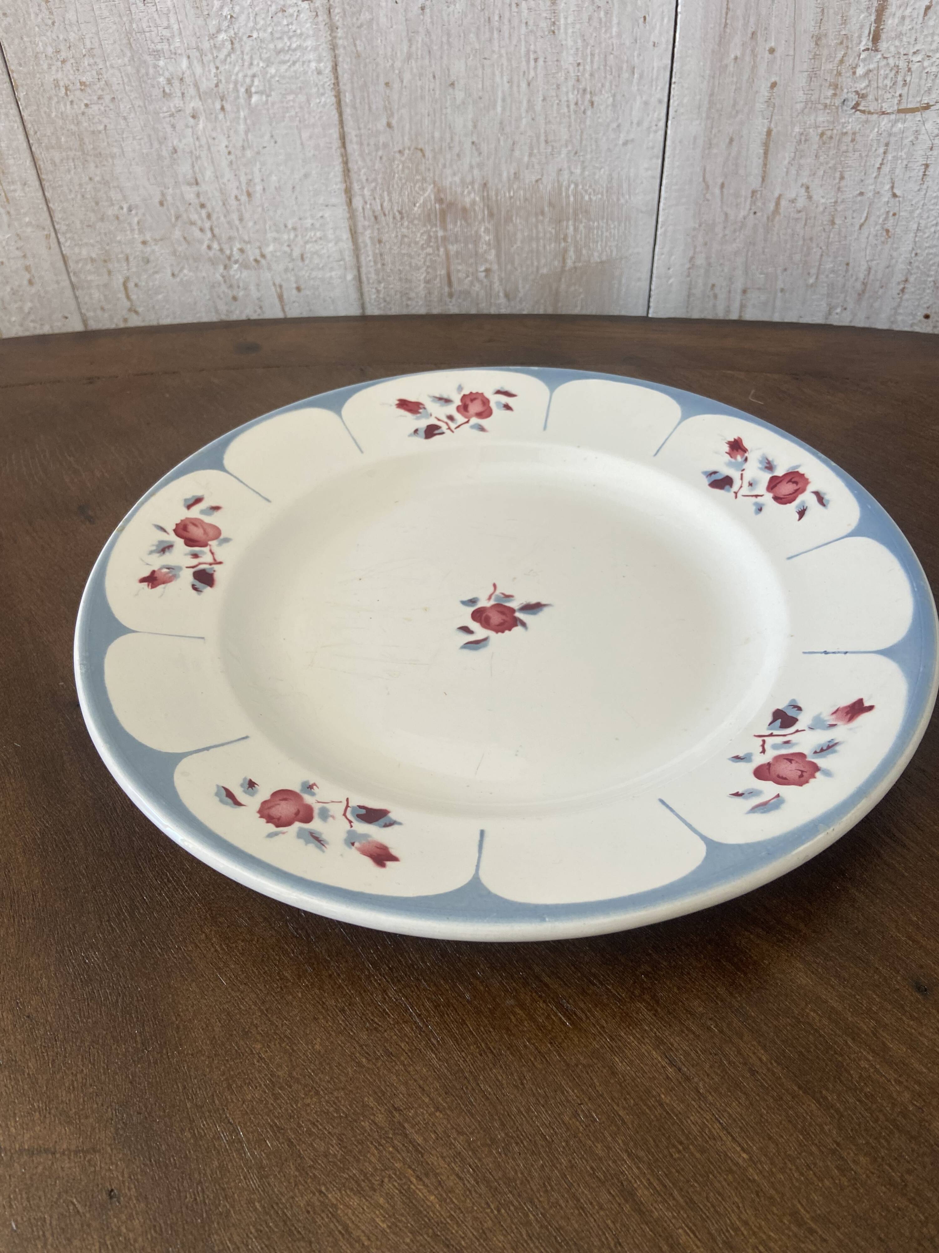 Digoin plate "Minette"