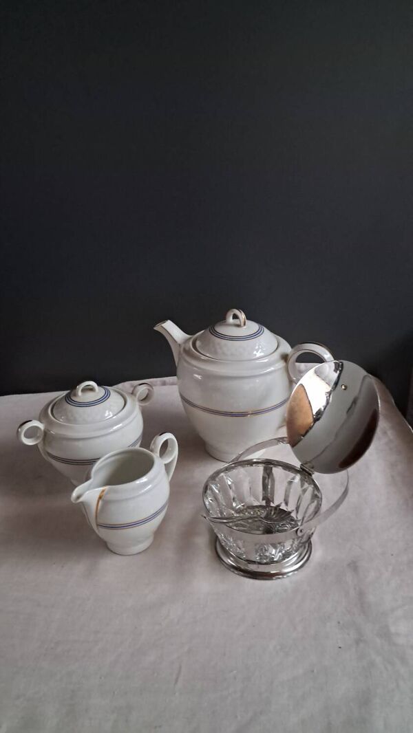 Théière, sucrier, pot à lait,confiturier