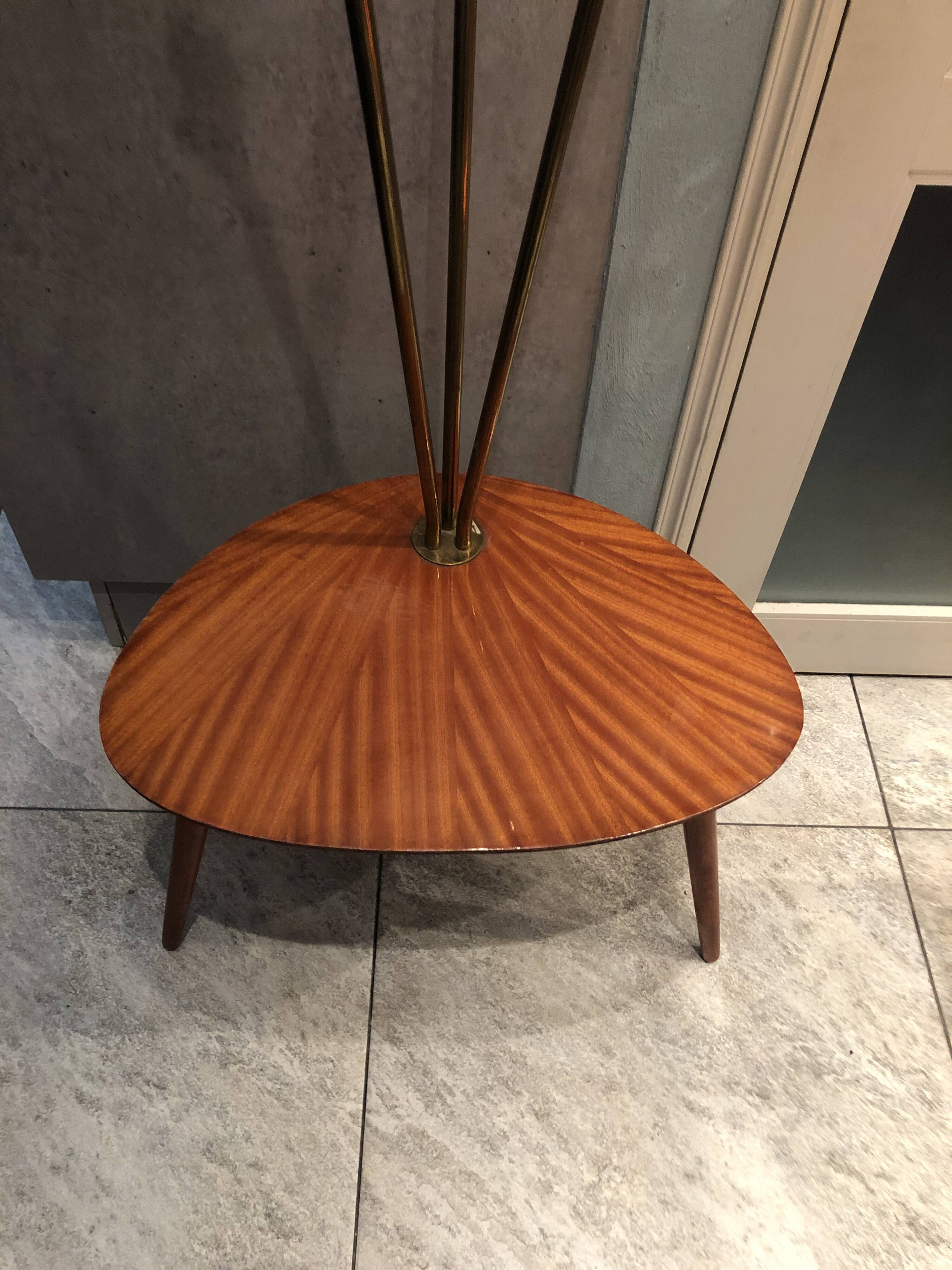 Coffee table / Floor lamp