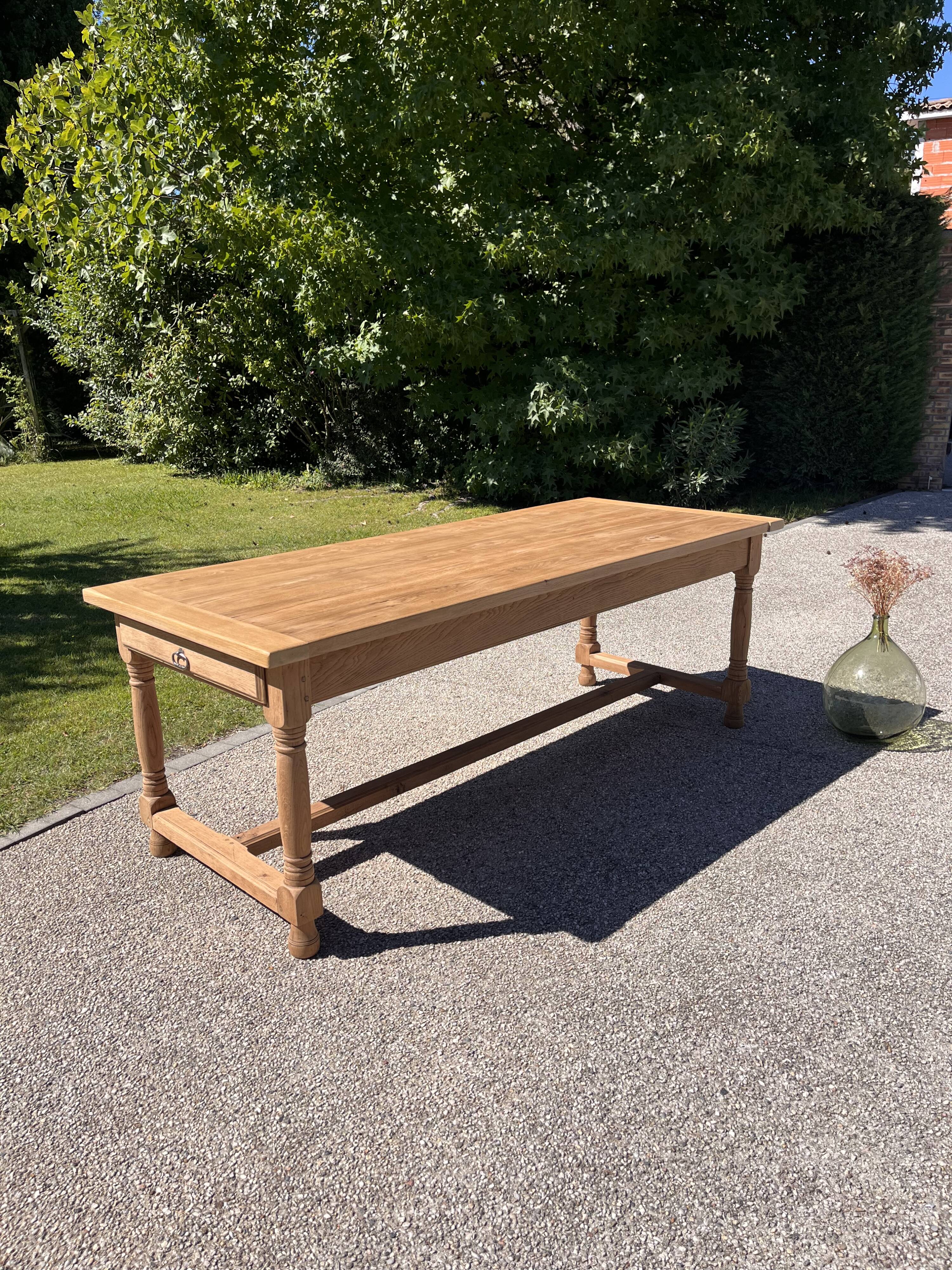 Grande table de ferme en chêne massif