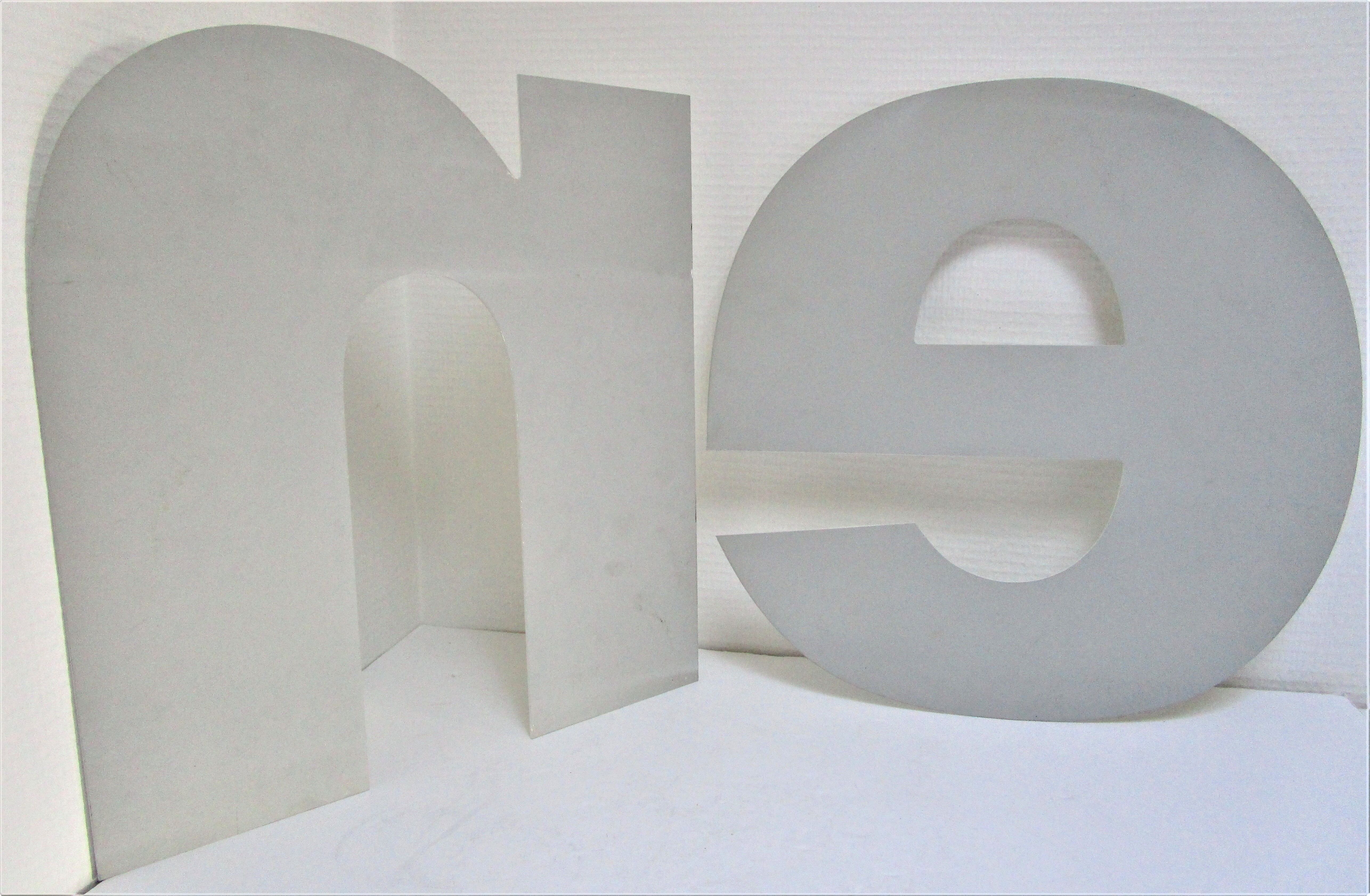 Letters of sign E and N metal lace white vintage