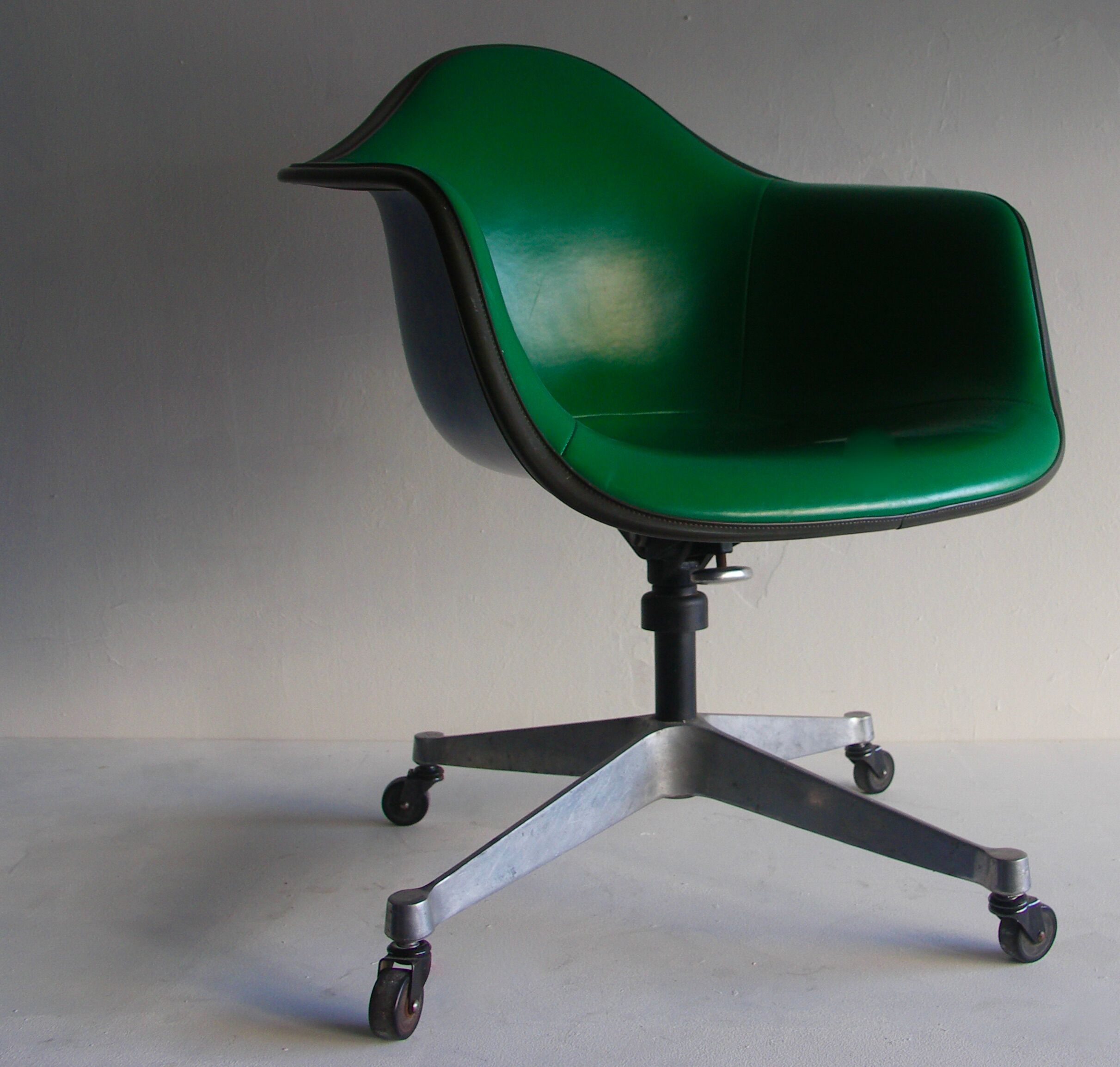 Armchair Charles Eames publisher Herman Miller, USA 1950/1960