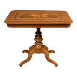 Living room table in cherry and walnut, Restoration style – late 19th century