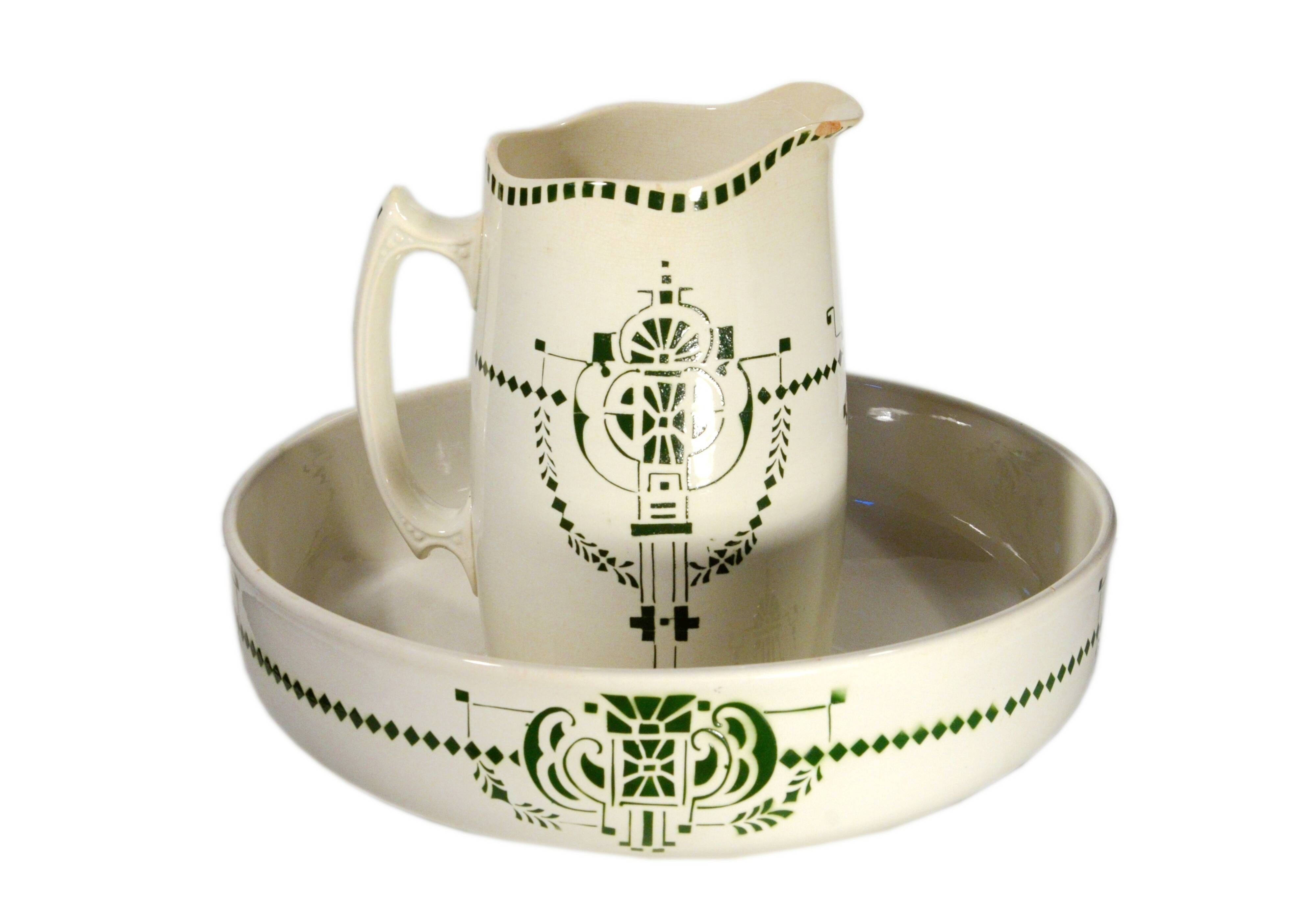 Toilet service, bowl/basin and antique jug, Badonvillier earthenware