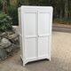 Armoire parisienne blanche