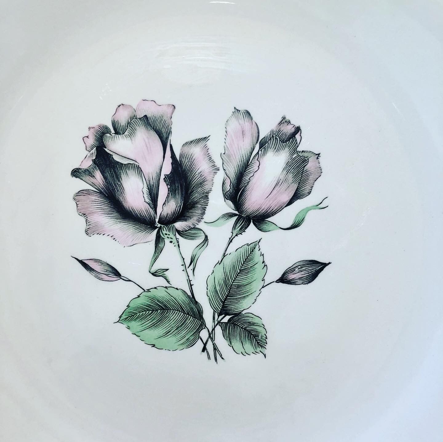 Porcelain dish