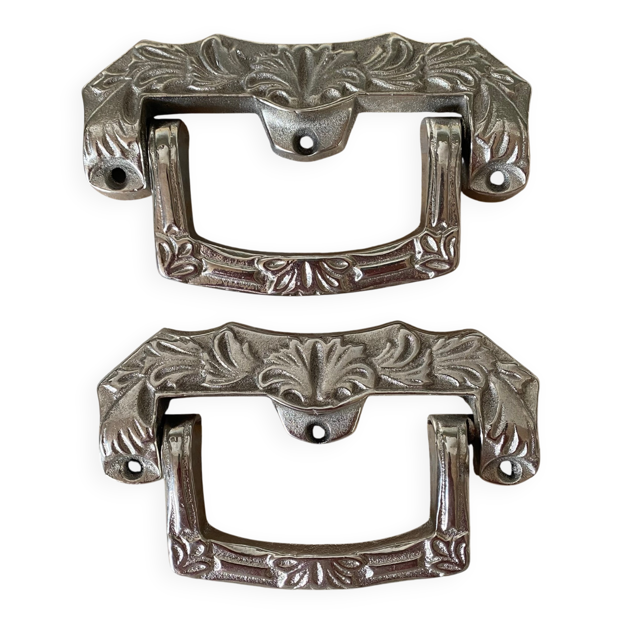 Paire de poignées tombantes métal argenté style art déco