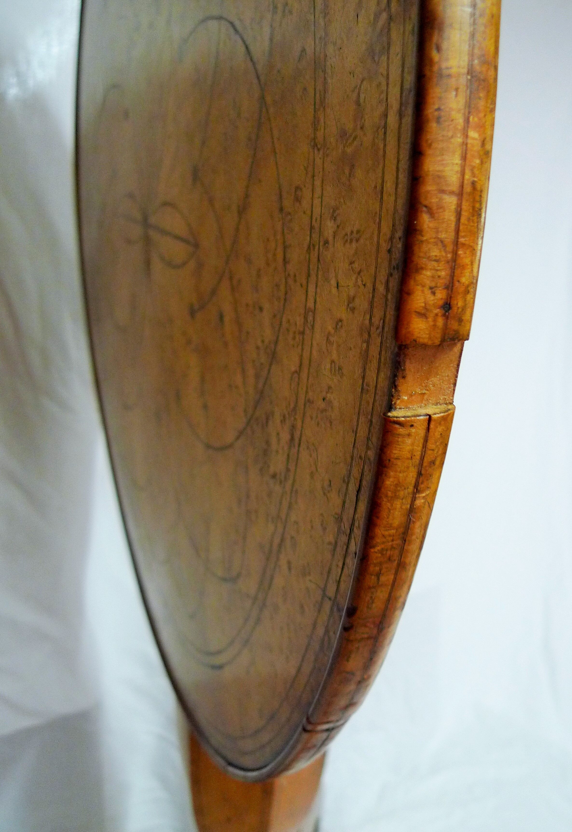 Tipping gerdone lemon tree magnifying glass