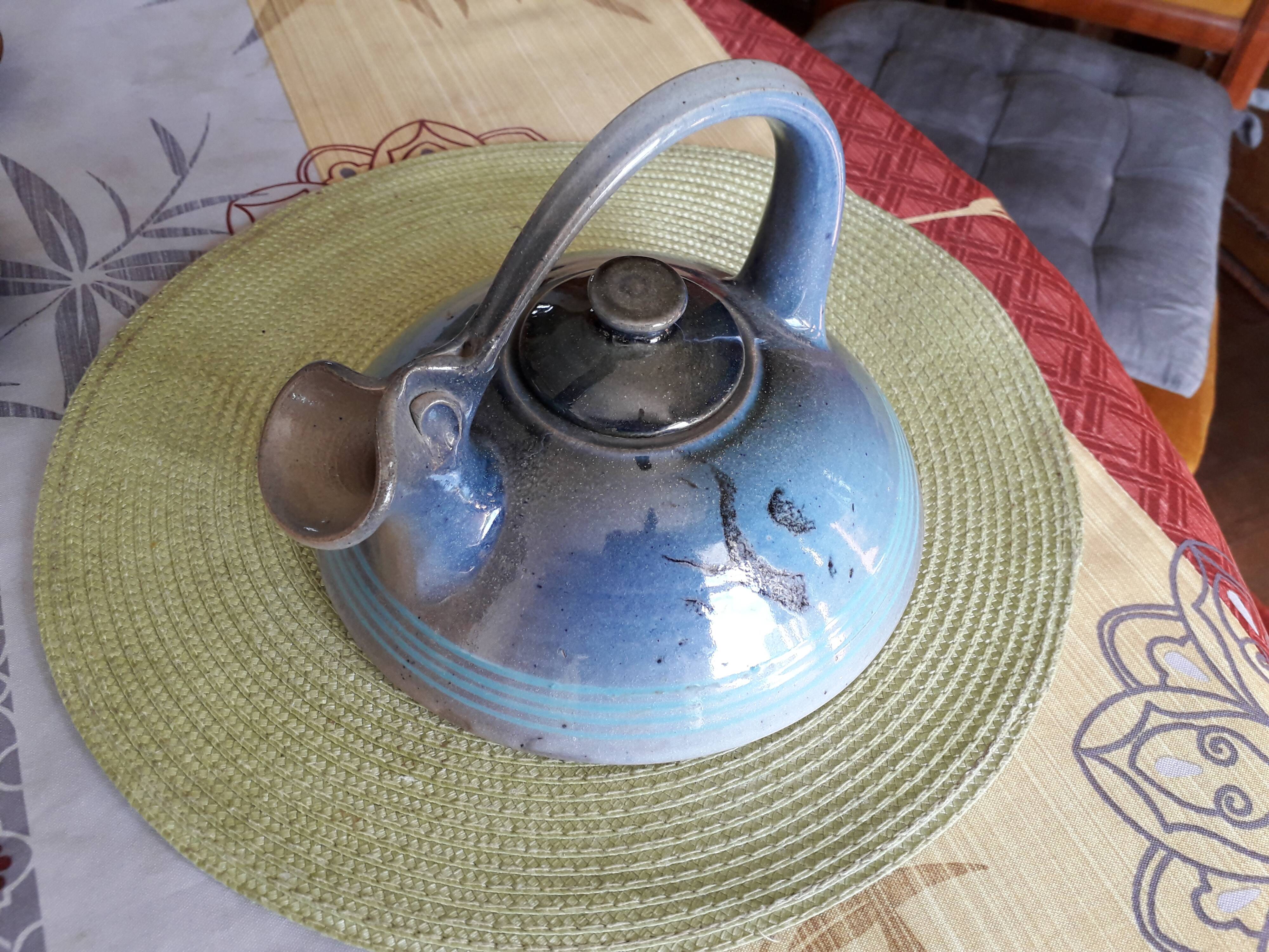 Ceramic teapot signed by the potter jean-luc pirot.