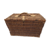 Rectangular wicker trunk
