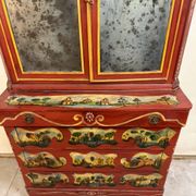 Cabinet bibliothéque Venitien style Louis XV en bois laqué