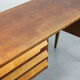 Bureau en bois du milieu du siècle