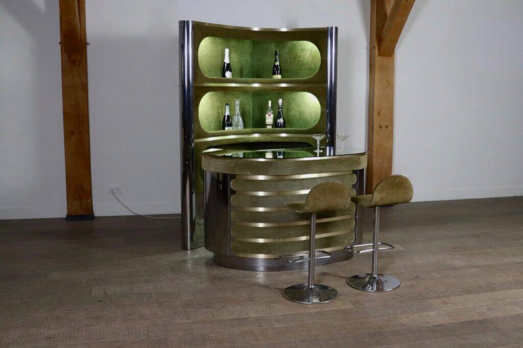 Suede and chrome dry bar with barstools in green by Willy Rizzo, Italy 1970s