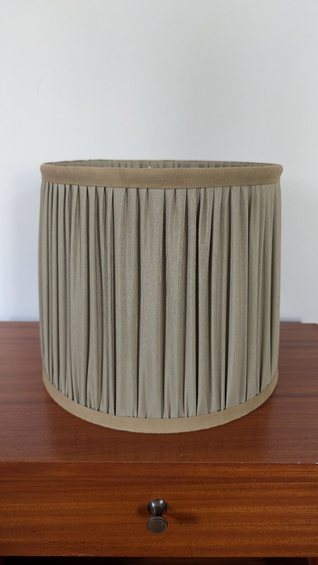 Abat-jour plissé vert bronze années 70