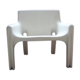 Vicaro armchair  by Vico Magistretti for Artemide