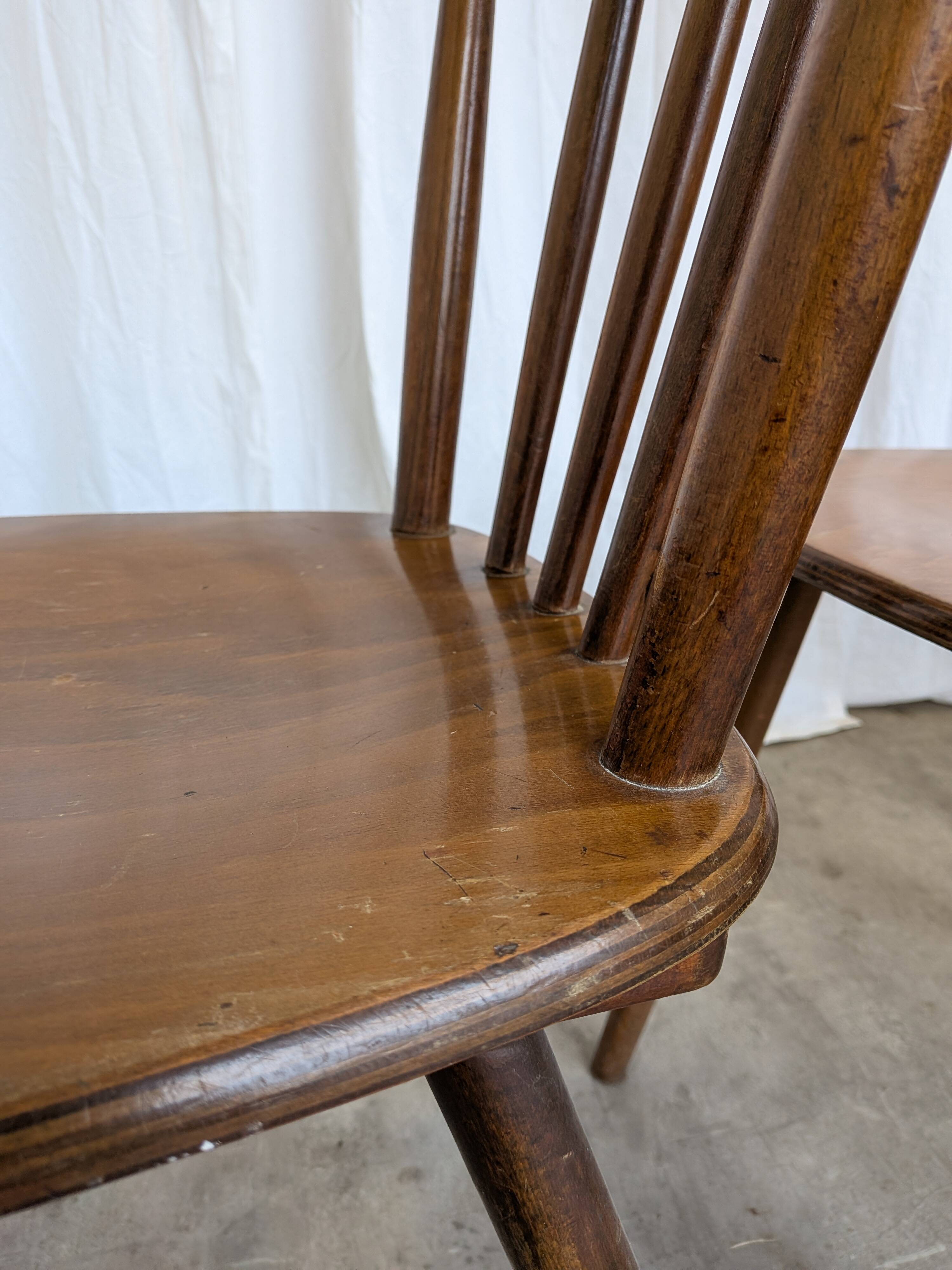 Ensemble de 4 chaises de salle à manger Windsor vintage : en bois des années 50 / STOL Kamnik