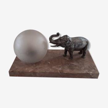 Lampe des années 20, éléphant et globe sur marbre