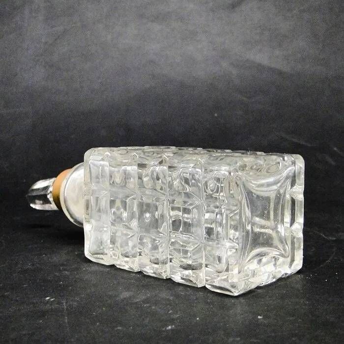 I9R crystal decanter Vienna Cut