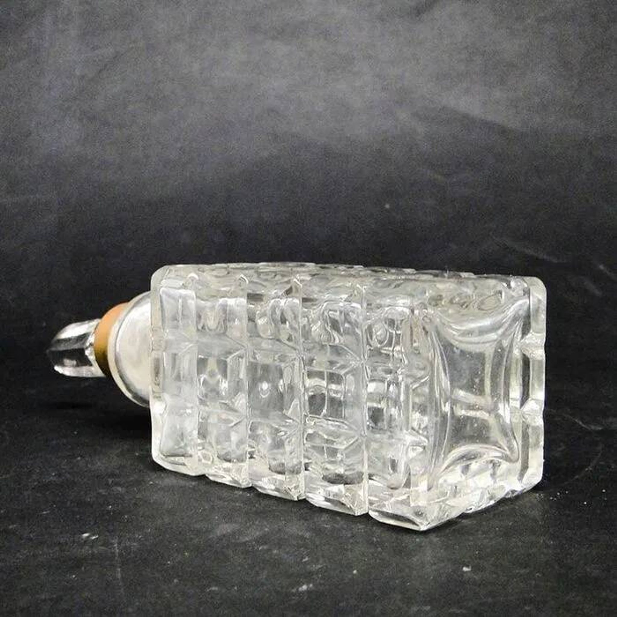 Carafe en cristal, Vienne
