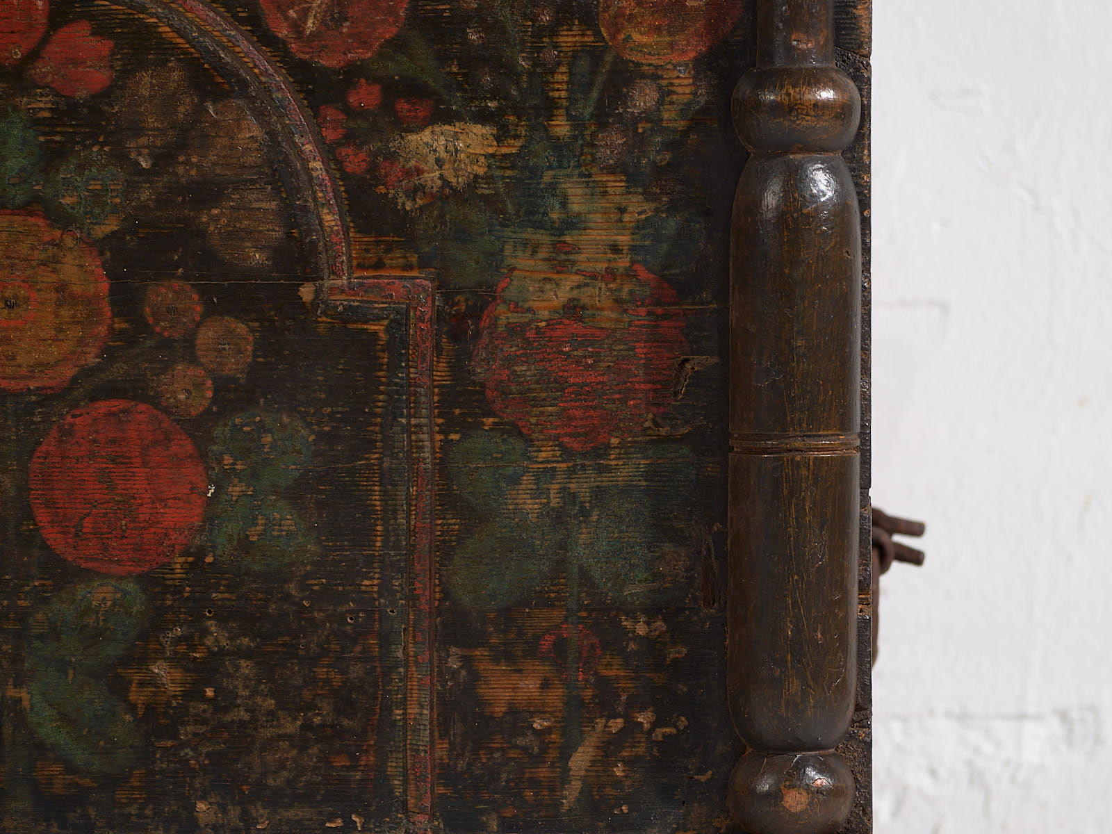 Antique folk art style trunk (1838) #46