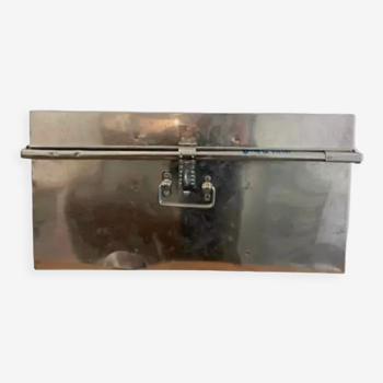Metal box with lock for padlock