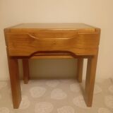 Regain bedside table in solid elm