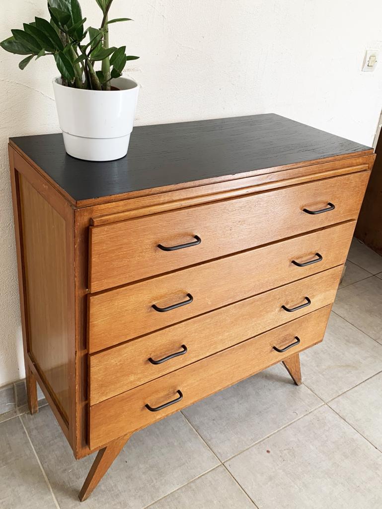 Vintage wooden chest of drawers
