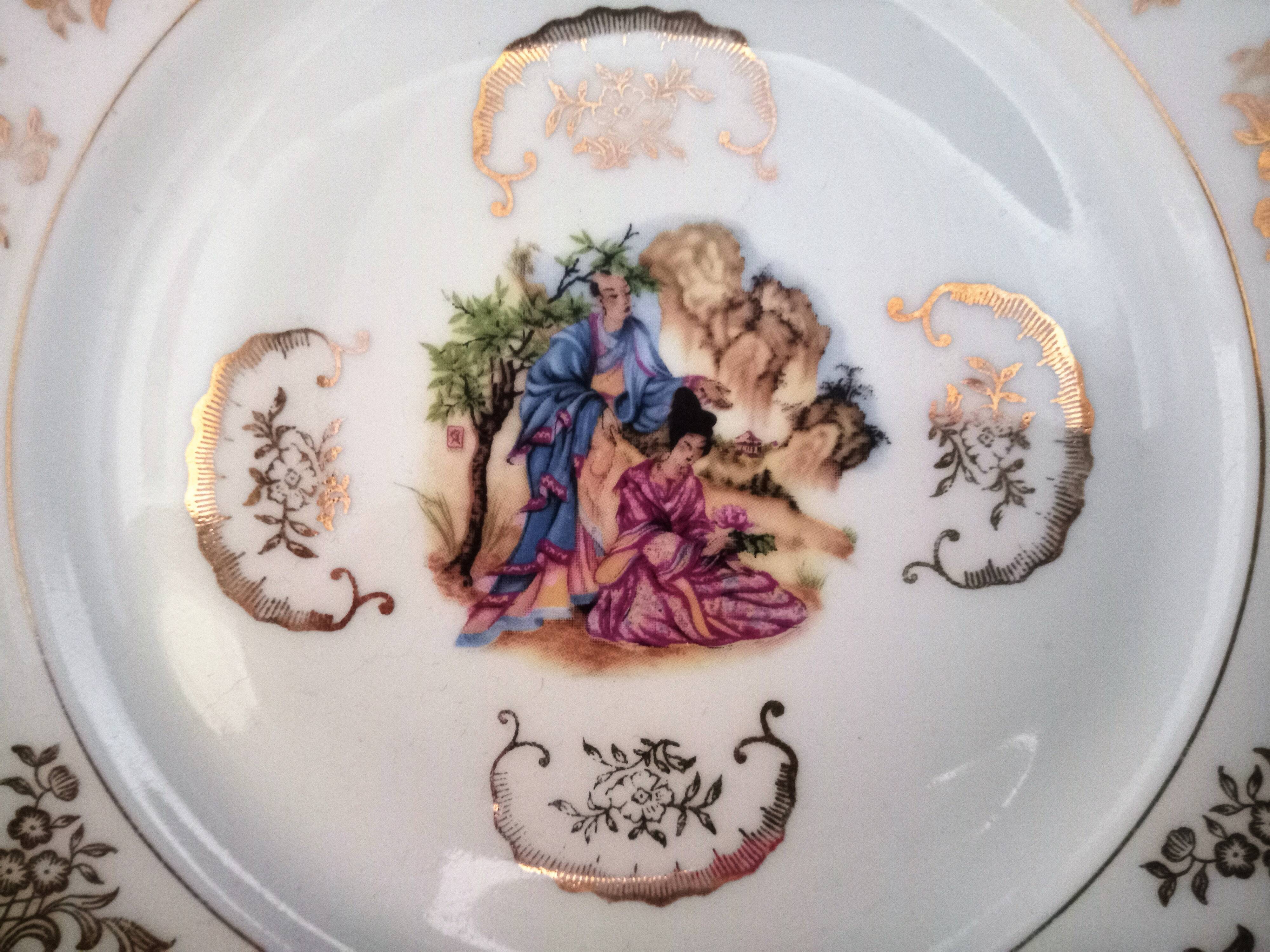 Set of 13 plates with Japanese motifs in real Limoges porcelain