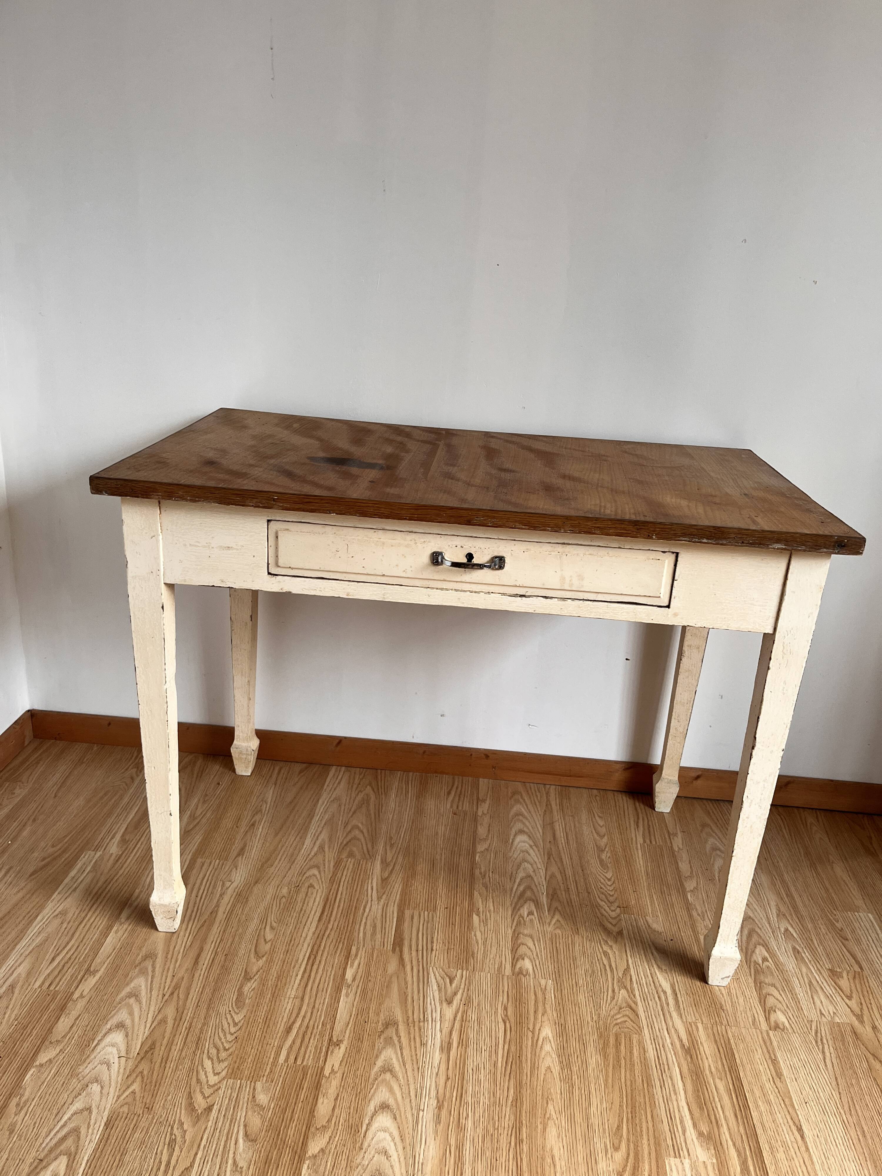 Farmhouse table