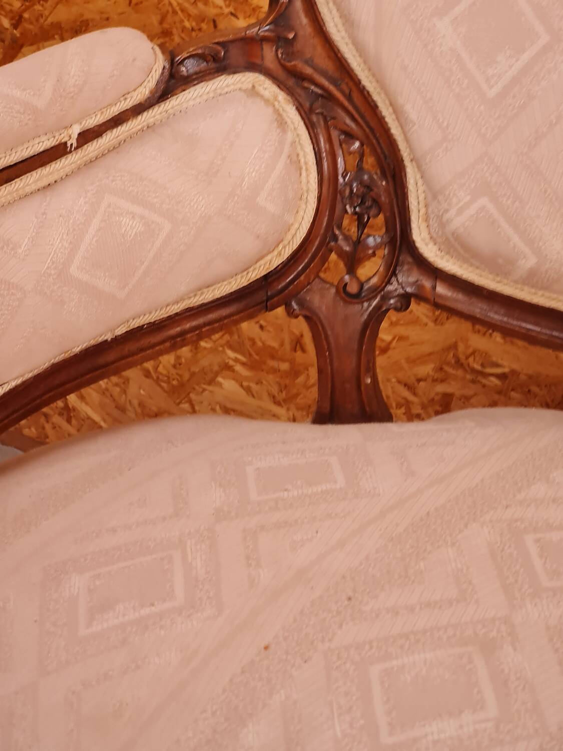 Salon 5 pièces en noyer Louis XV