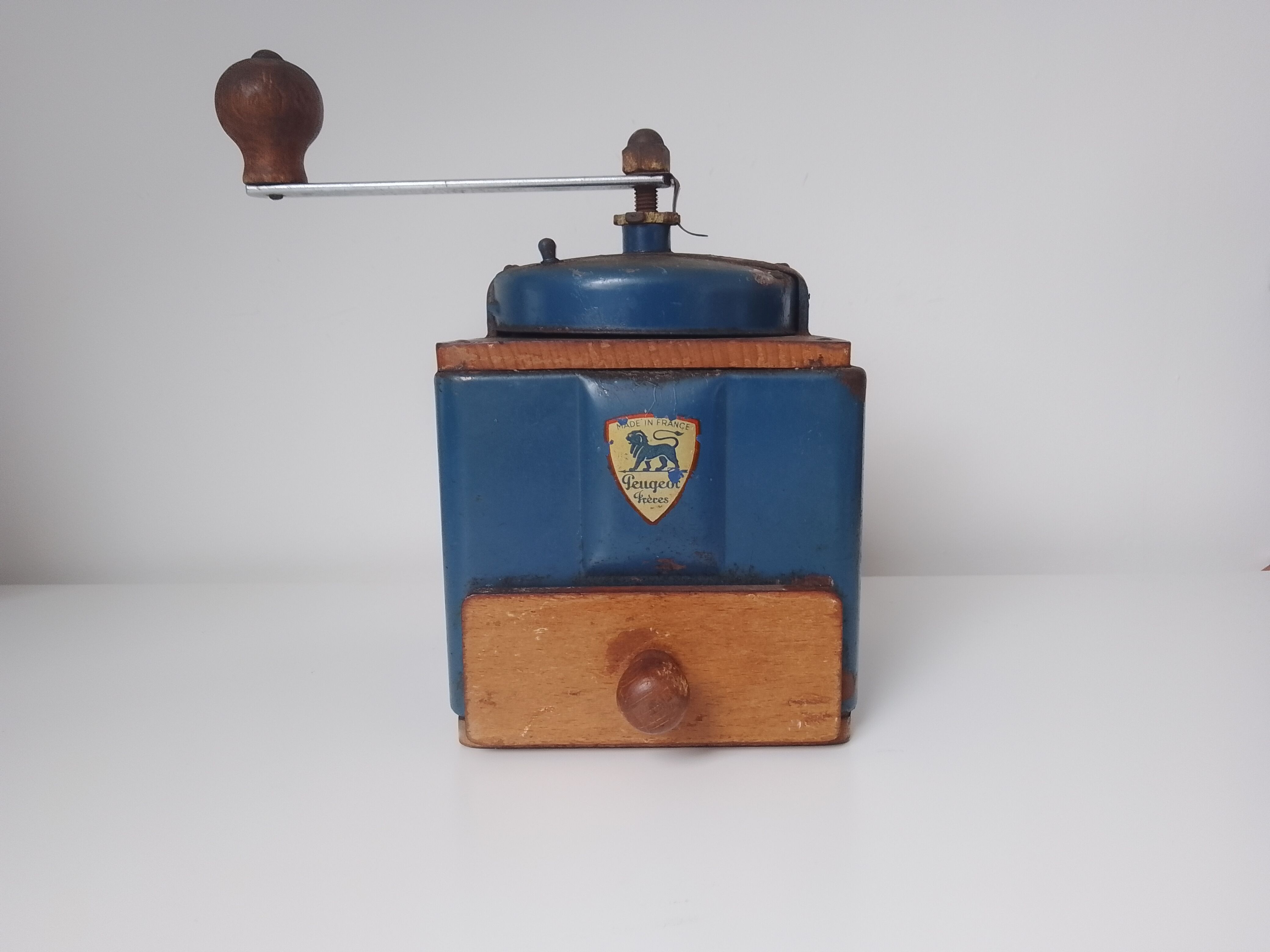 Vintage peugeot frères 50s coffee grinder