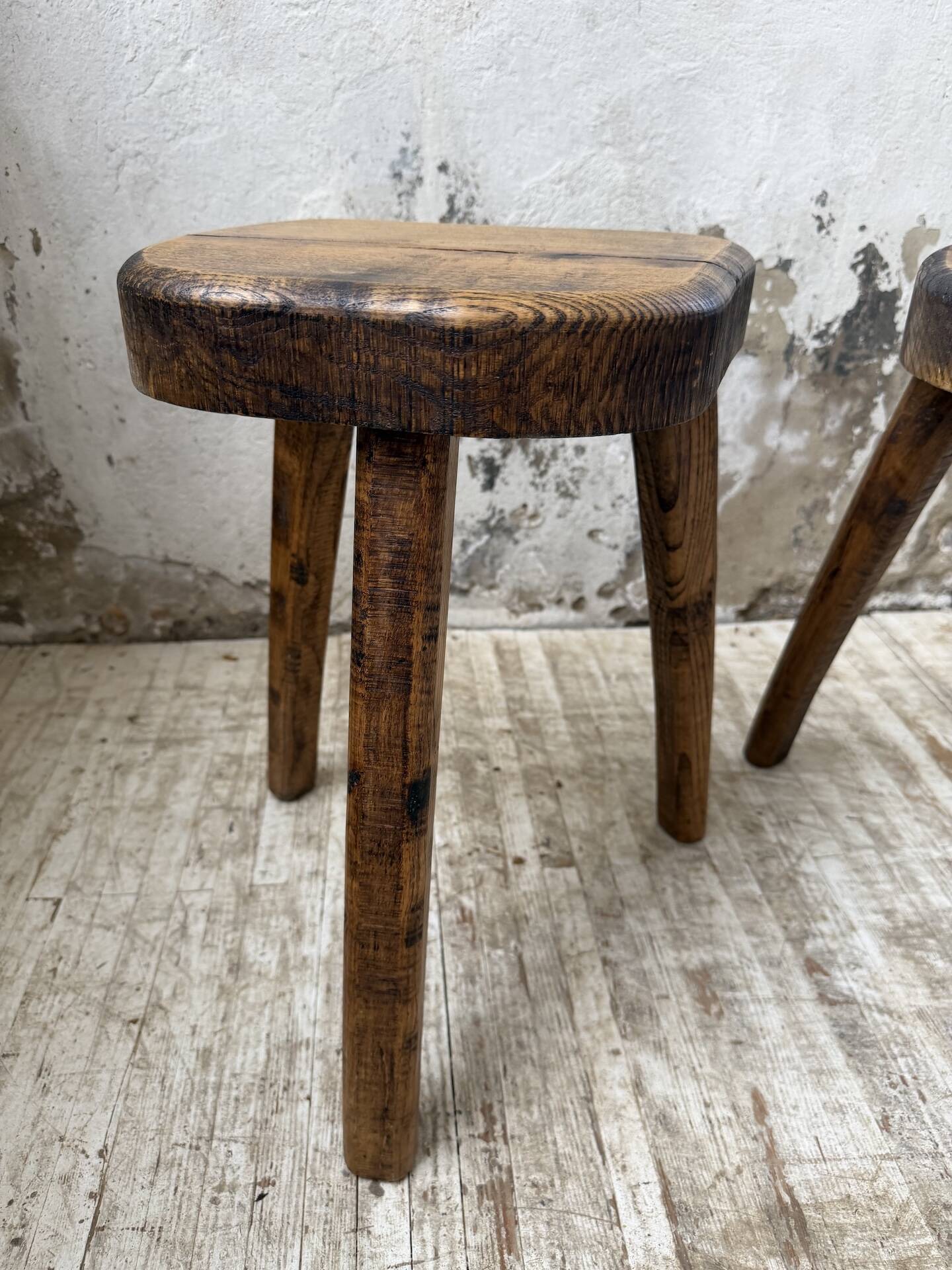 Paire de tabourets Henri Bataille chêne