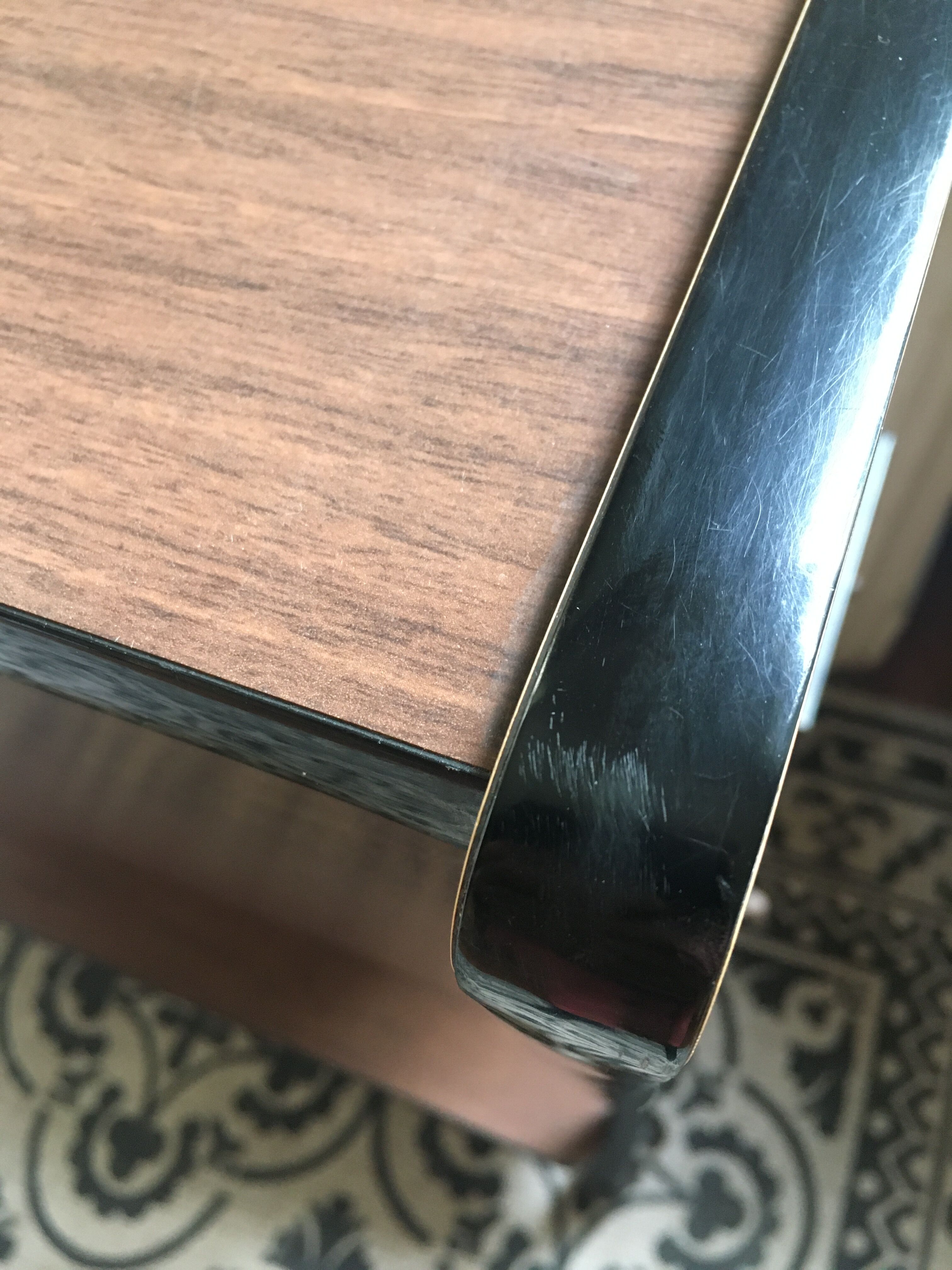Meuble bar à roulettes en formica 50/60