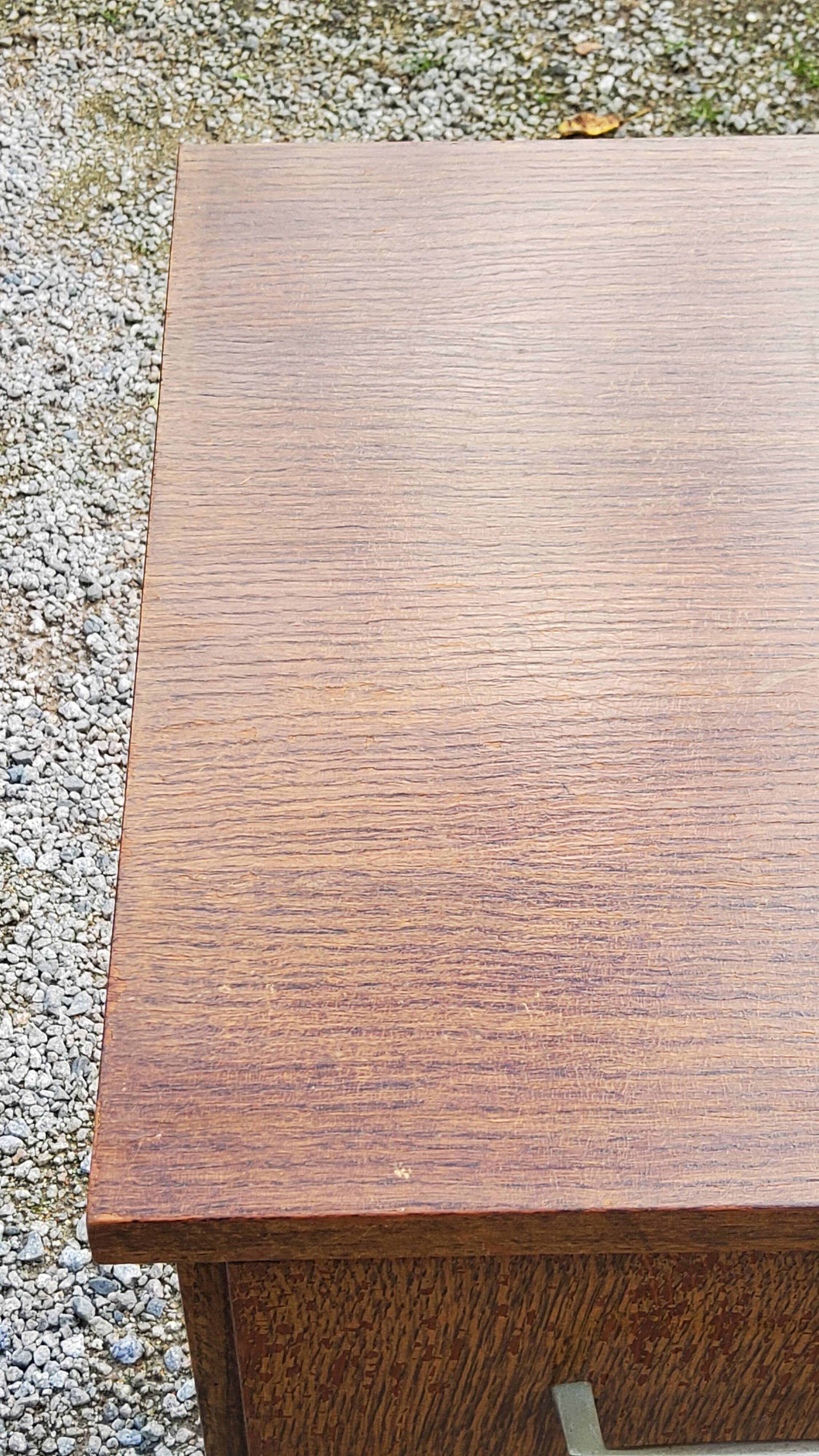 Vintage chest of drawers from the 50s/60s in oak 4 drawers feet bobbin