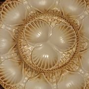 6 oyster shell plates and Chantilly porcelain serving platter