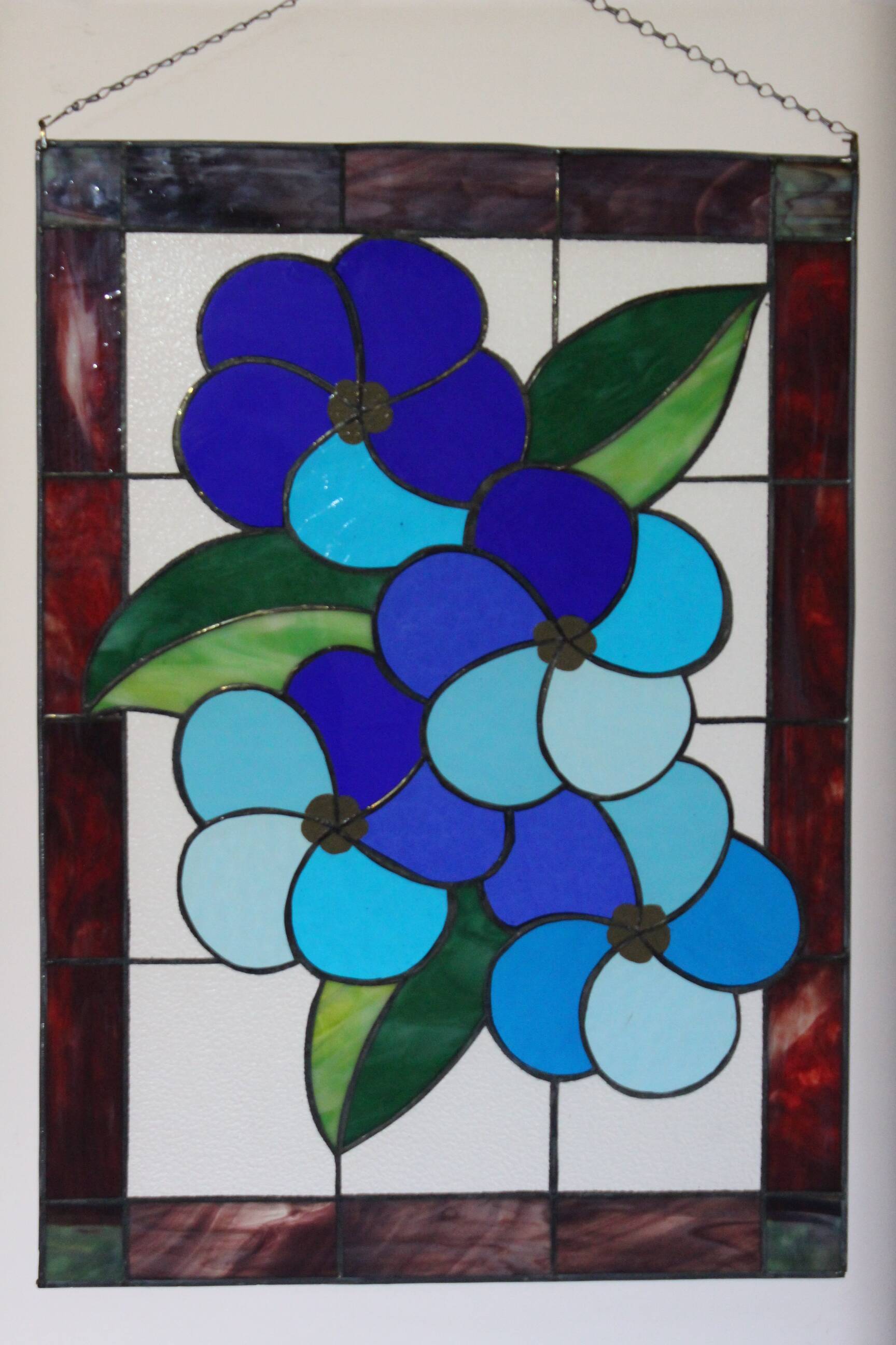 Panneau Vitrail Artisanal à Motif Floral – Verre Coloré, Technique Tiffany