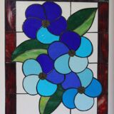 Panneau Vitrail Artisanal à Motif Floral – Verre Coloré, Technique Tiffany