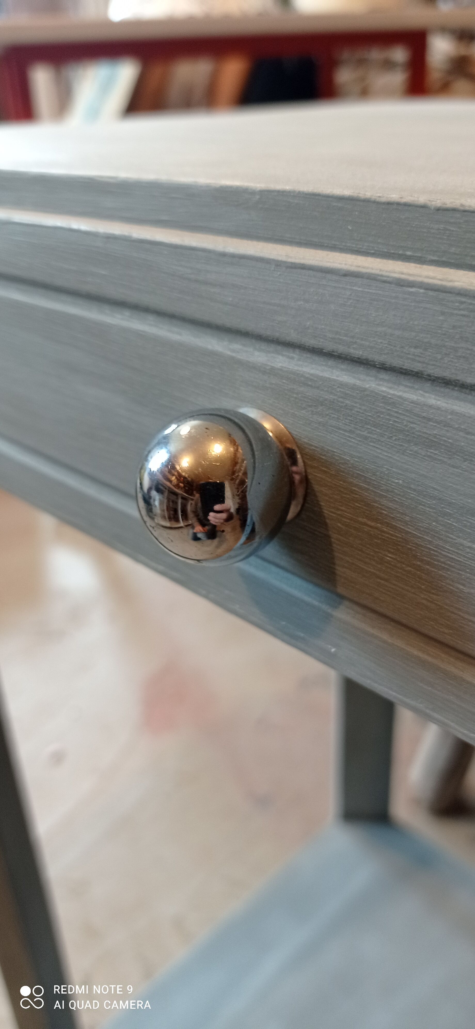 Side table or fifth wheel