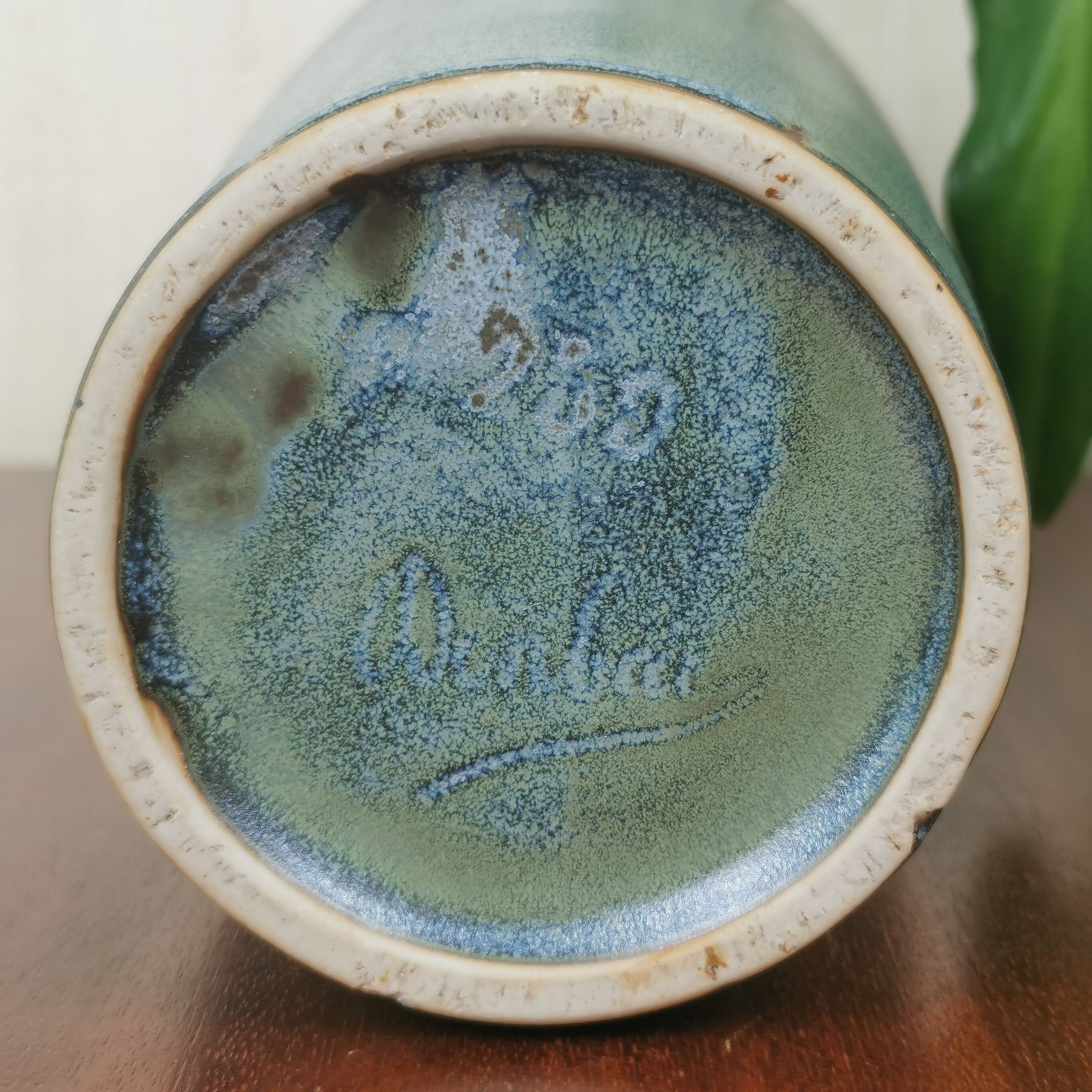 Denbac sandstone vase